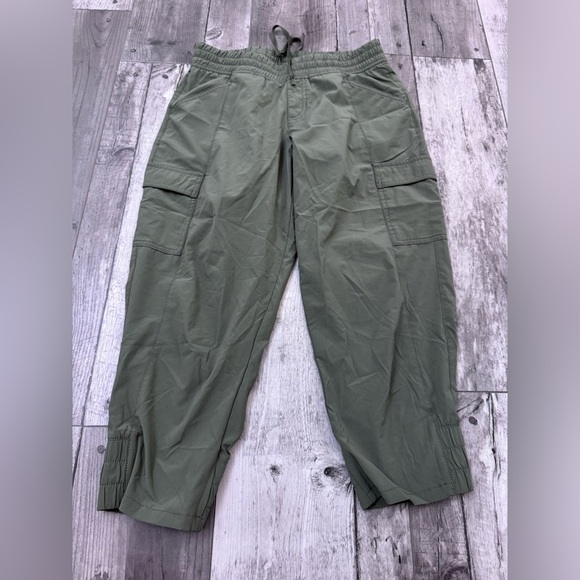 The North Face Pants - The North Face Drawstring Green Crop Capri Hiking Pants Women's Size 2